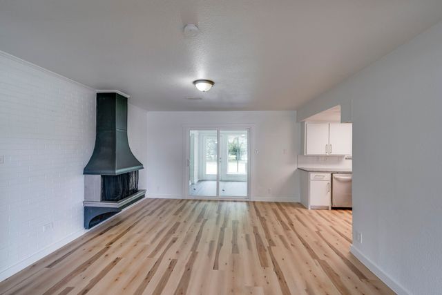 2509 Woodlawn Drive, Ennis, TX 75119