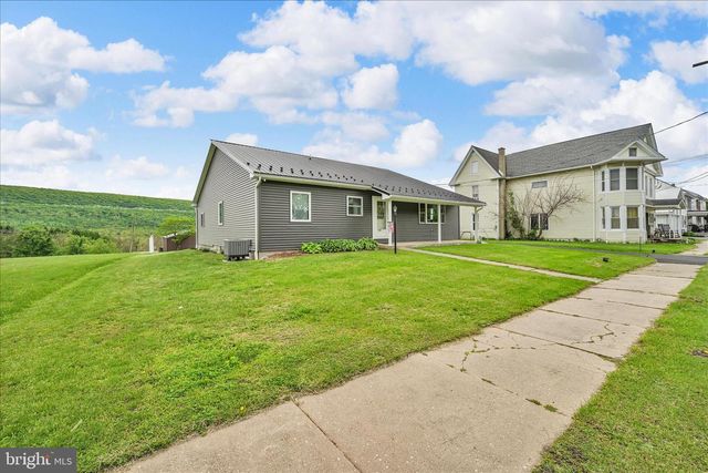 334 E MARKET ST, Lykens, PA 17048