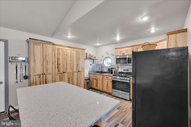334 E MARKET ST, Lykens, PA 17048