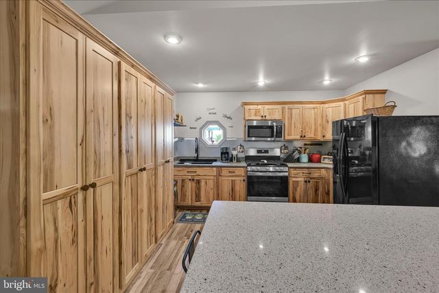 334 E MARKET ST, Lykens, PA 17048