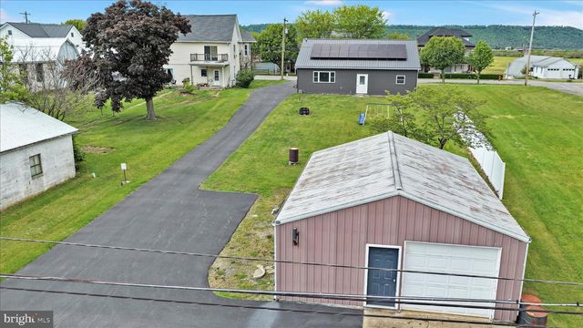 334 E MARKET ST, Lykens, PA 17048