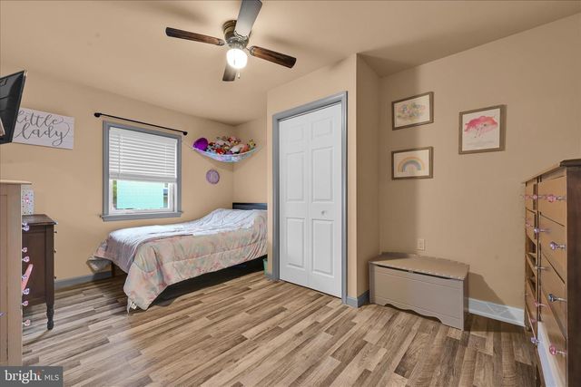 334 E MARKET ST, Lykens, PA 17048