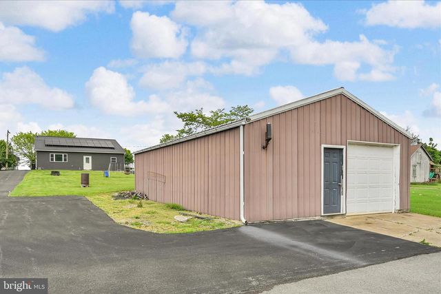 334 E MARKET ST, Lykens, PA 17048