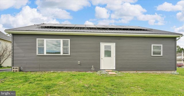 334 E MARKET ST, Lykens, PA 17048