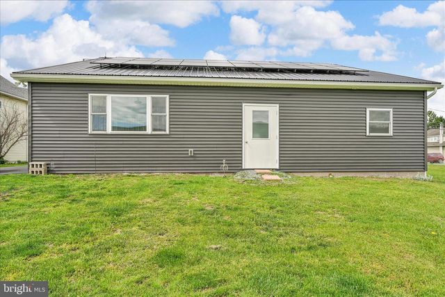 334 E MARKET ST, Lykens, PA 17048