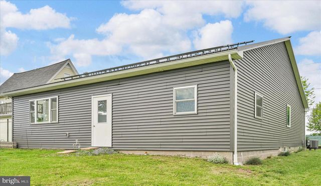334 E MARKET ST, Lykens, PA 17048