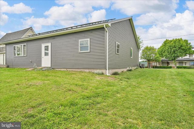 334 E MARKET ST, Lykens, PA 17048