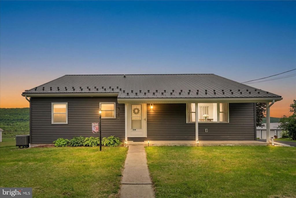 334 E MARKET ST, Lykens, PA 17048