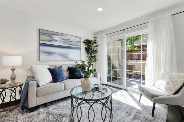 23282 La Mar, Mission Viejo, CA 92691