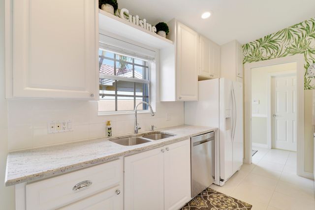 8558 SE Retreat Drive, Hobe Sound, FL 33455