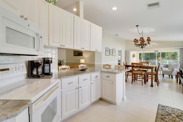 8558 SE Retreat Drive, Hobe Sound, FL 33455
