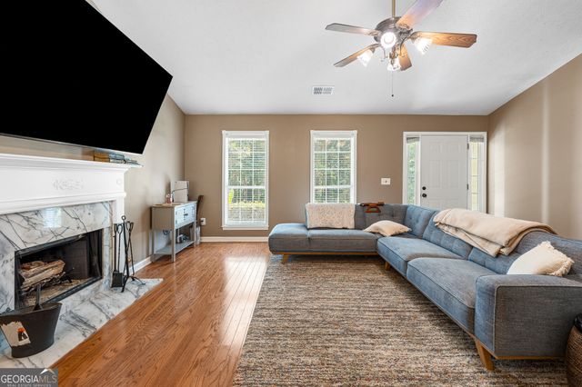 65 Lauren Overlook, Newnan, GA 30263