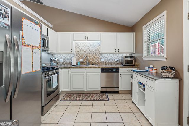 65 Lauren Overlook, Newnan, GA 30263