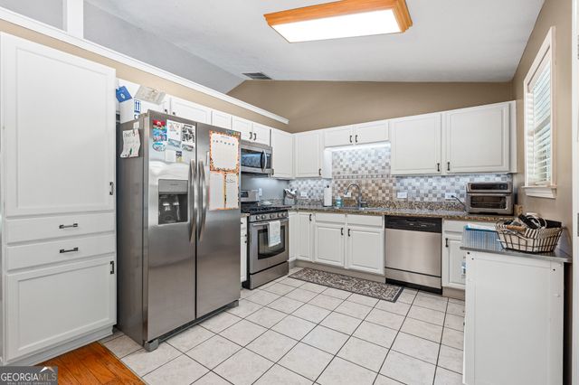 65 Lauren Overlook, Newnan, GA 30263