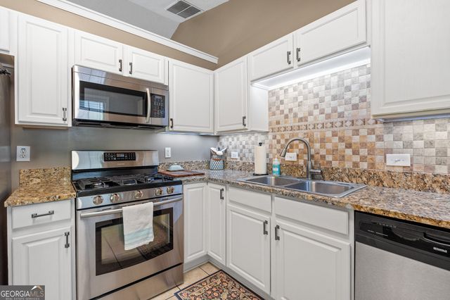 65 Lauren Overlook, Newnan, GA 30263