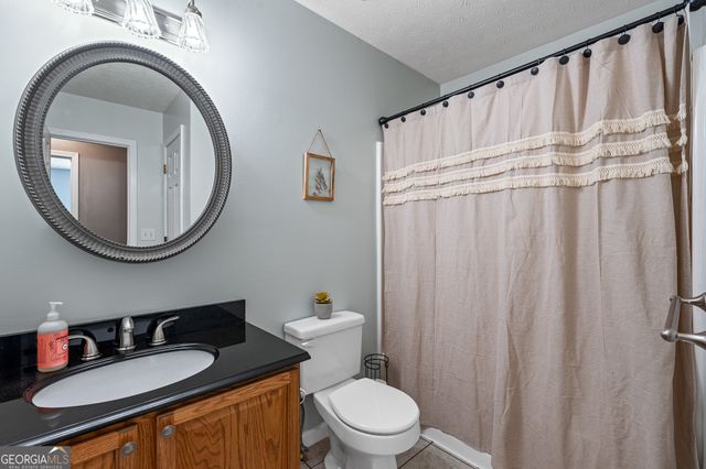65 Lauren Overlook, Newnan, GA 30263
