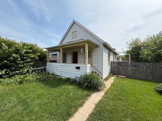 1535 Glenn Drive, North Chicago, IL 60064