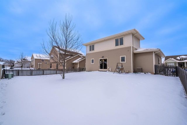 9913 Autumn Breeze Road, Middleton, WI 53562