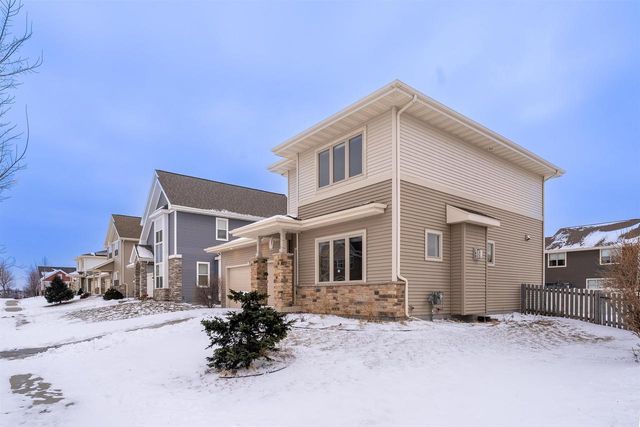9913 Autumn Breeze Road, Middleton, WI 53562