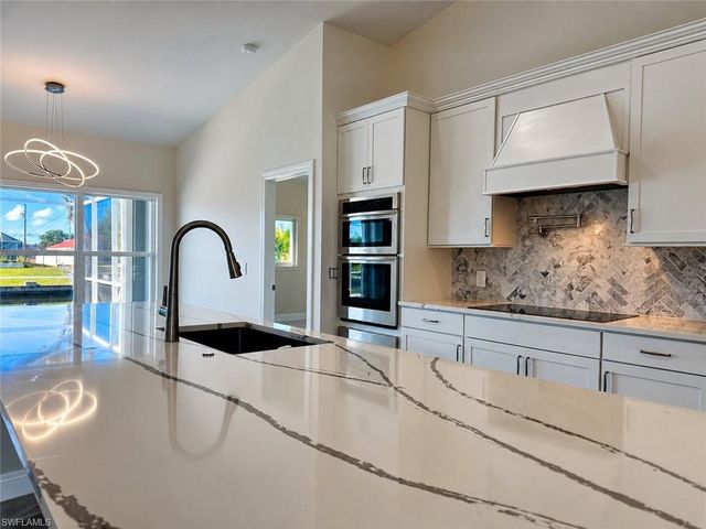 1118 SE 16th TER, Cape Coral, FL 33990