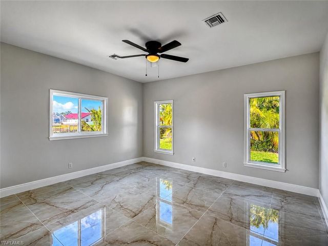 1118 SE 16th TER, Cape Coral, FL 33990