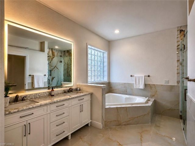 1118 SE 16th TER, Cape Coral, FL 33990