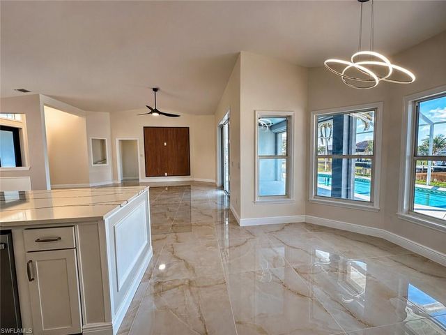 1118 SE 16th TER, Cape Coral, FL 33990