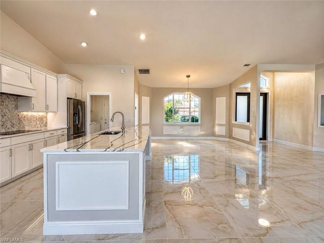 1118 SE 16th TER, Cape Coral, FL 33990