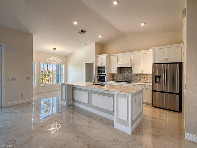 1118 SE 16th TER, Cape Coral, FL 33990