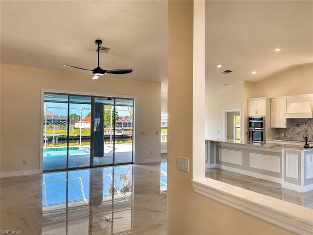 1118 SE 16th TER, Cape Coral, FL 33990