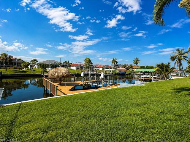1118 SE 16th TER, Cape Coral, FL 33990