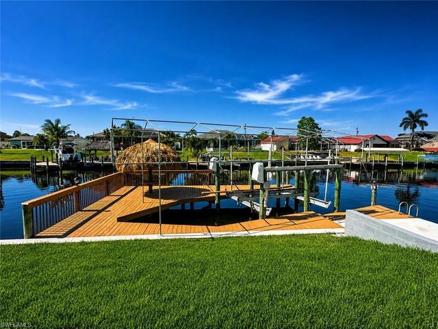 1118 SE 16th TER, Cape Coral, FL 33990