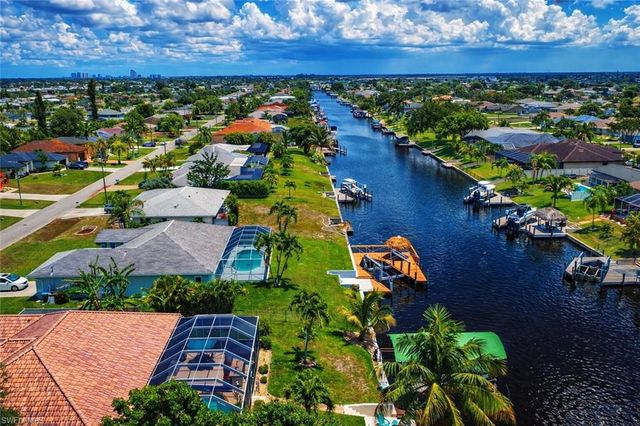 1118 SE 16th TER, Cape Coral, FL 33990