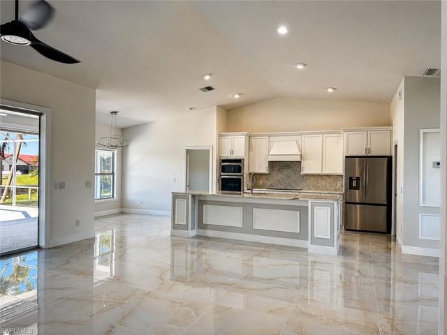 1118 SE 16th TER, Cape Coral, FL 33990