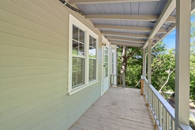 17 Berryville Avenue, Eureka Springs, AR 72632