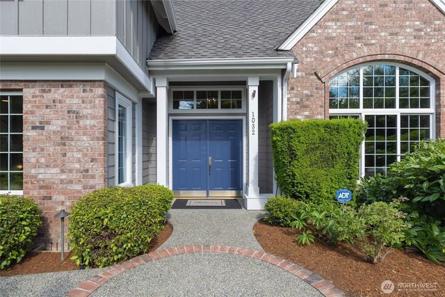 1032 84th Avenue NE, Medina, WA 98039