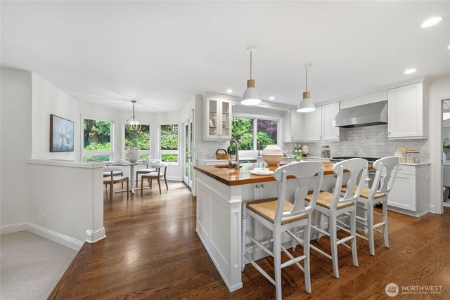 1032 84th Avenue NE, Medina, WA 98039