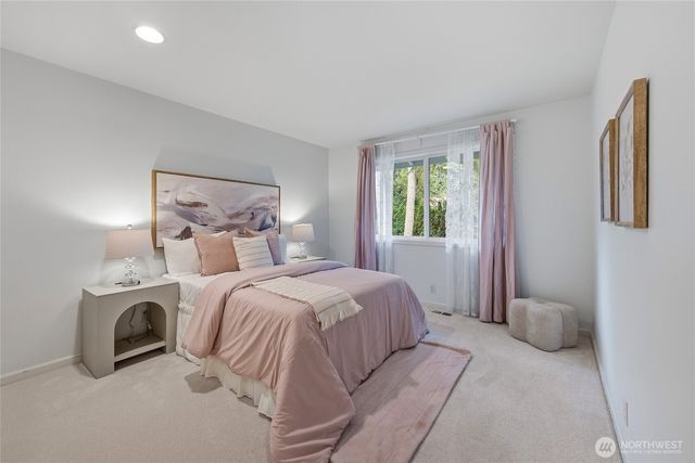 1032 84th Avenue NE, Medina, WA 98039