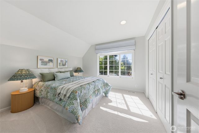 1032 84th Avenue NE, Medina, WA 98039