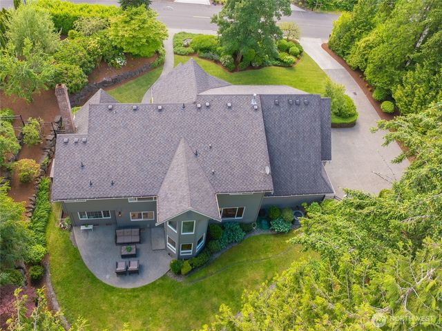1032 84th Avenue NE, Medina, WA 98039
