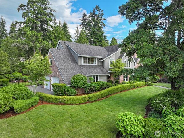 1032 84th Avenue NE, Medina, WA 98039