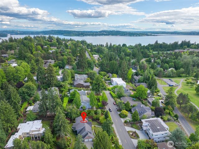 1032 84th Avenue NE, Medina, WA 98039