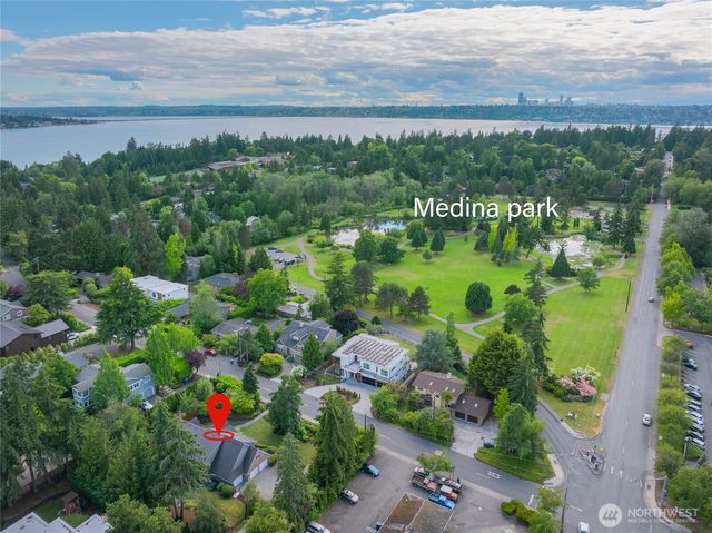 1032 84th Avenue NE, Medina, WA 98039