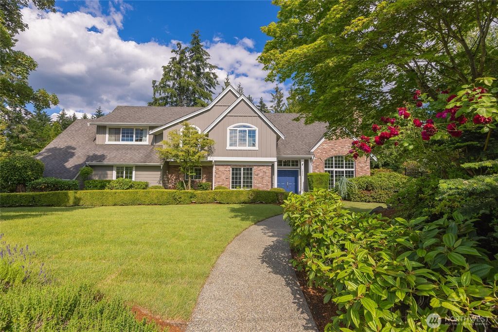 1032 84th Avenue NE, Medina, WA 98039