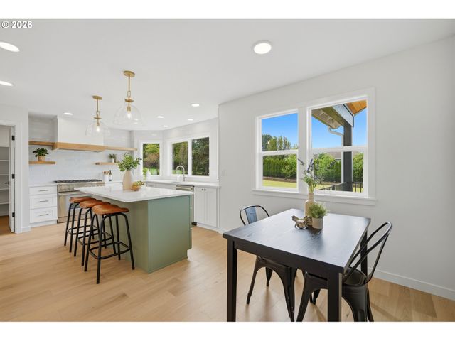 20220 Sw NANCY Ln, Beaverton, OR 97007