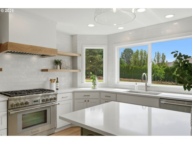 20220 Sw NANCY Ln, Beaverton, OR 97007