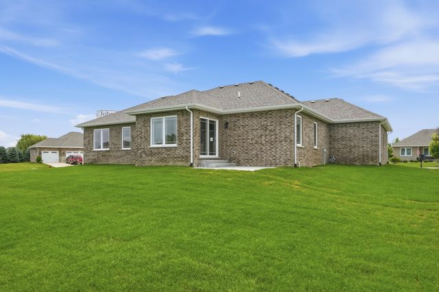 9262 W 106th Place, St. John, IN 46373