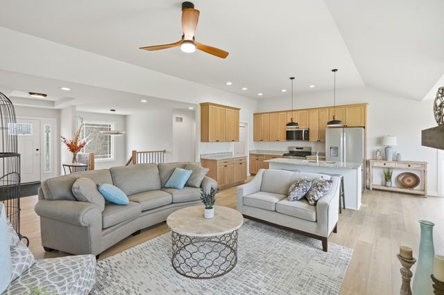 9262 W 106th Place, St. John, IN 46373