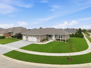 9262 W 106th Place, St. John, IN 46373