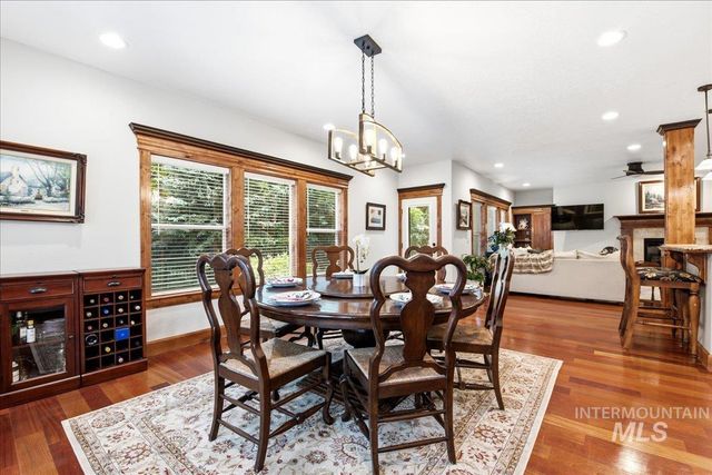 877 W Headwaters Dr., Eagle, ID 83616